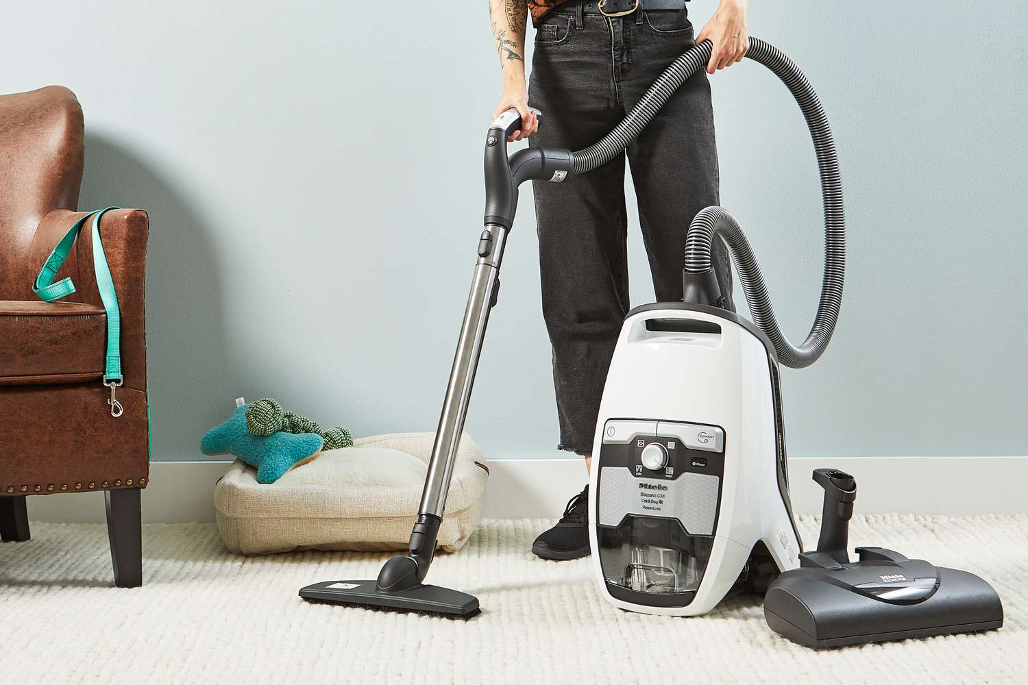 How to Clean a Canister Vacuum